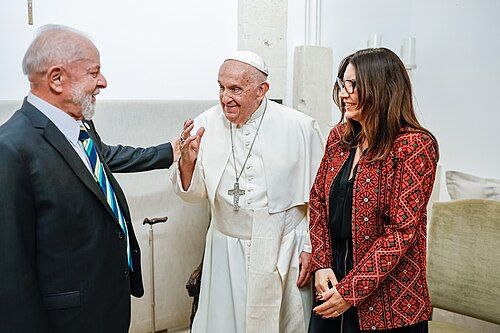 Miles se manifiestan a favor de Lula y Bolsonaro antes de las elecciones en Brasil
